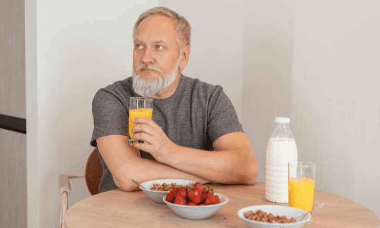 elder having immunity boosting food